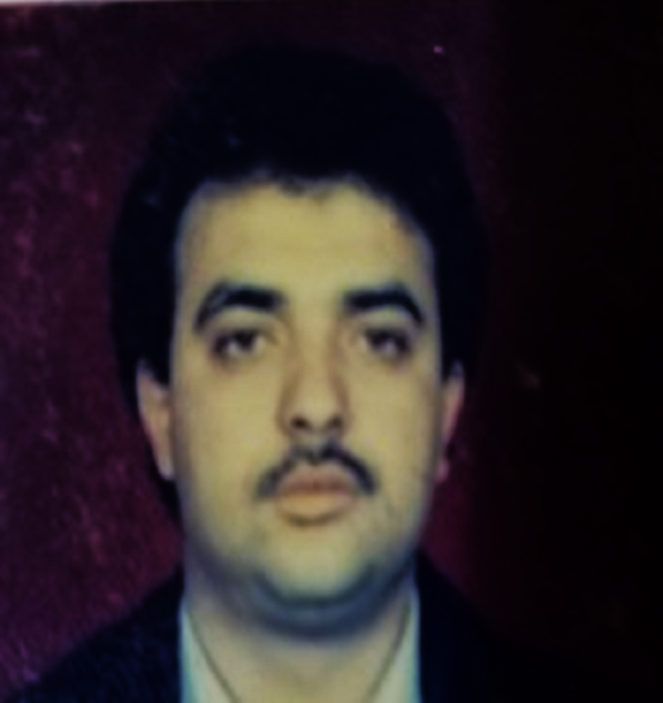إحجز موعد مع الدكتور عبد الرقيب منصور الشرعبي اخصائي  مخ وأعصاب  عبر تطبيق ميداوي